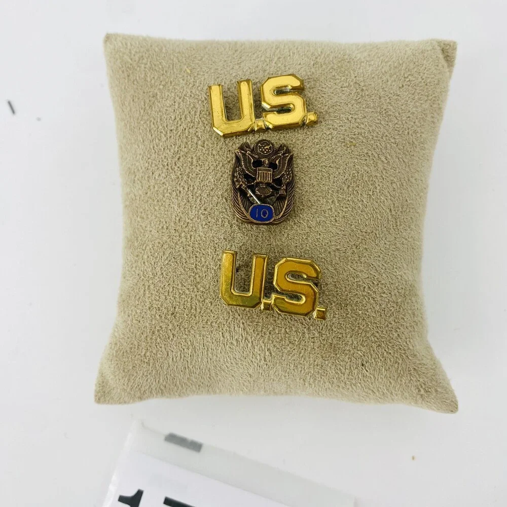 Lot Of 3 Vintage Military Pins 10 Year Service & 2 US Uniform Dual Post Pins
